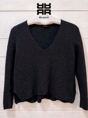 RIANI Black V-Neck Knit Sweater – Size 6